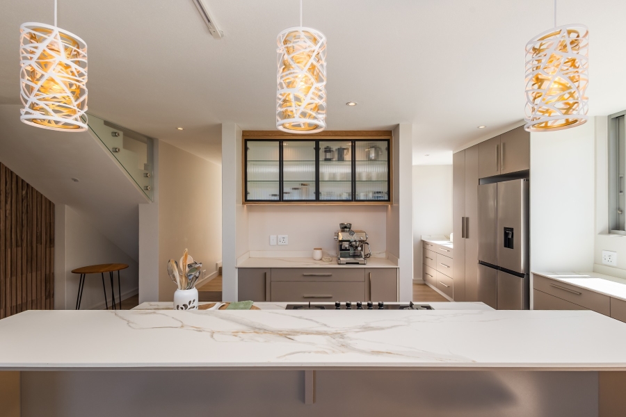 4 Bedroom Property for Sale in Whale Rock Western Cape